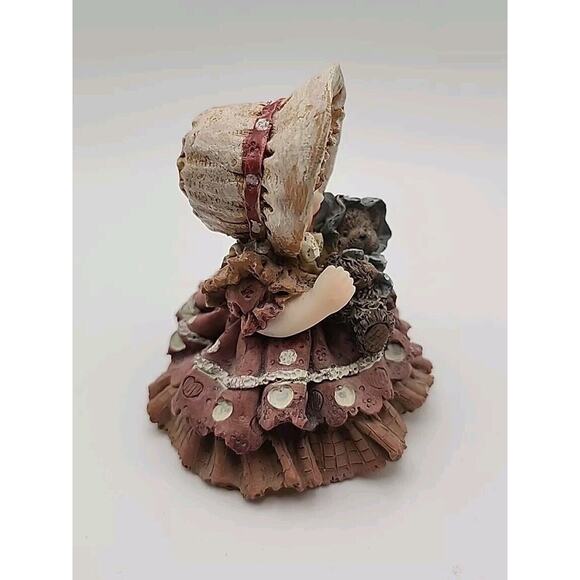 Vintage Meerchi MRH Little Girl w/ Teddy Bear Resin Figurine 3.25" Hand Painted - Picture 5 of 6